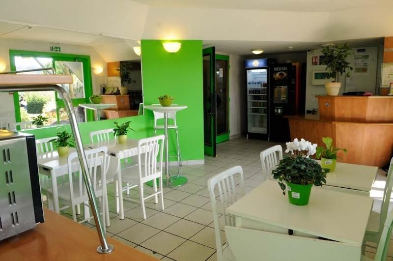 Lemon Hotel - Mery Sur Oise/Cergy Eksteriør billede